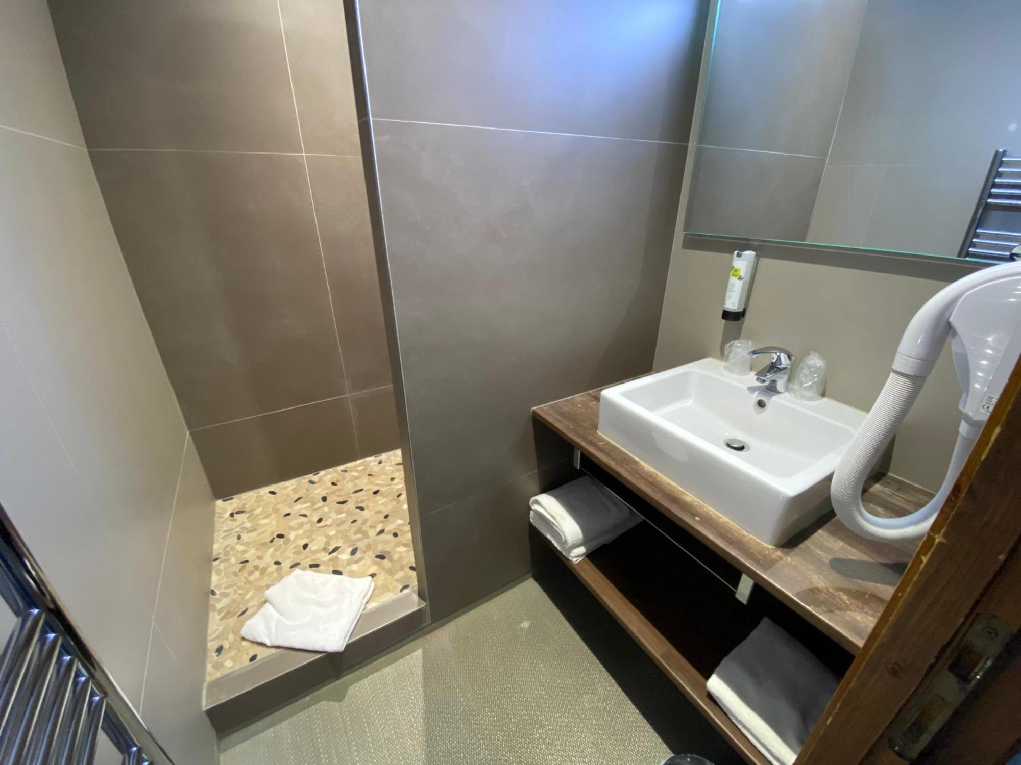 Enzo Hotels - St Eloy Metz Amneville By Kyriad Direct ภายนอก รูปภาพ